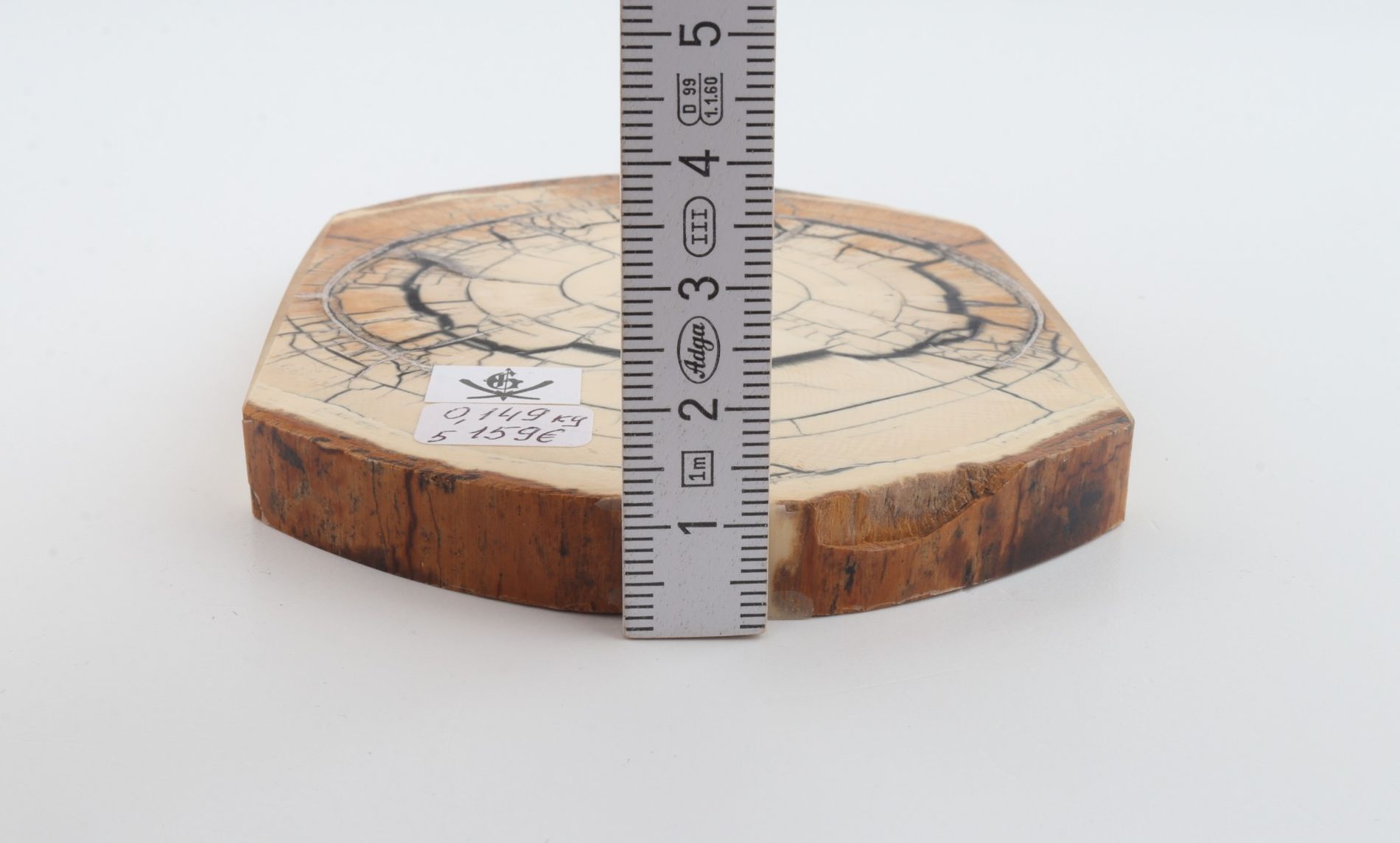 Stabilised mammoth ivory scales