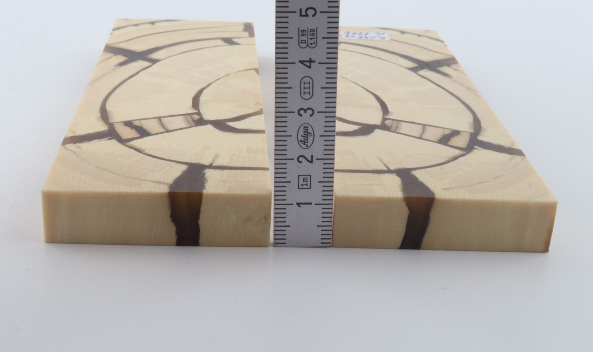 Stabilised mammoth ivory scales