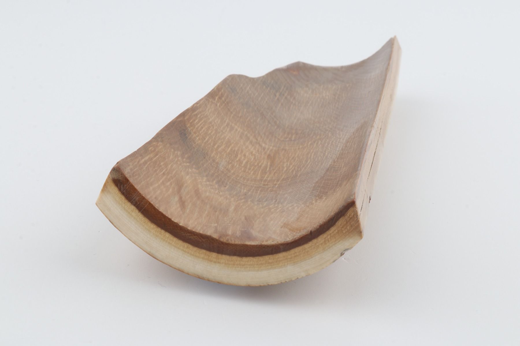 Beige-yellow mammoth bark