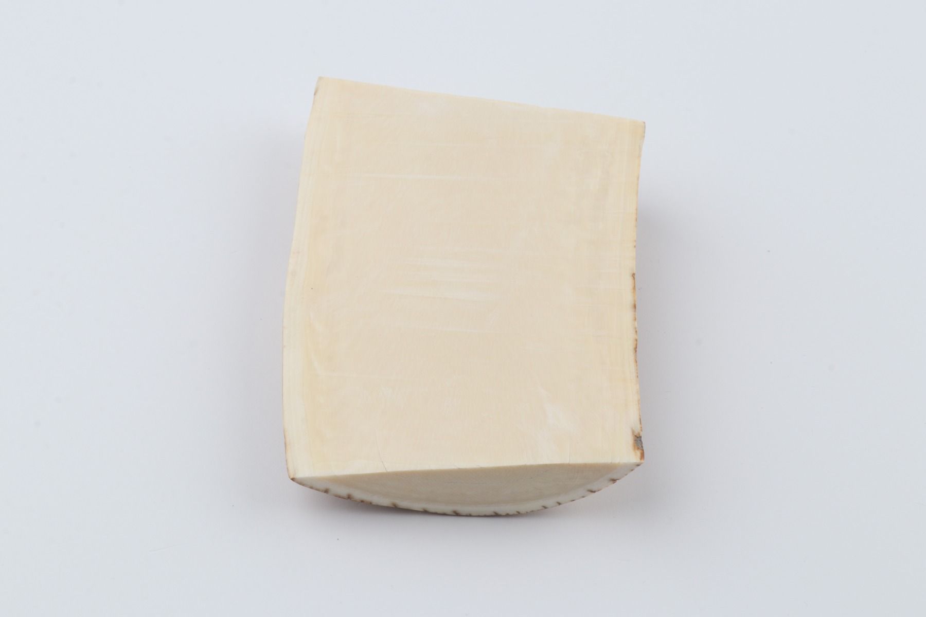 Beige-orange mammoth bark