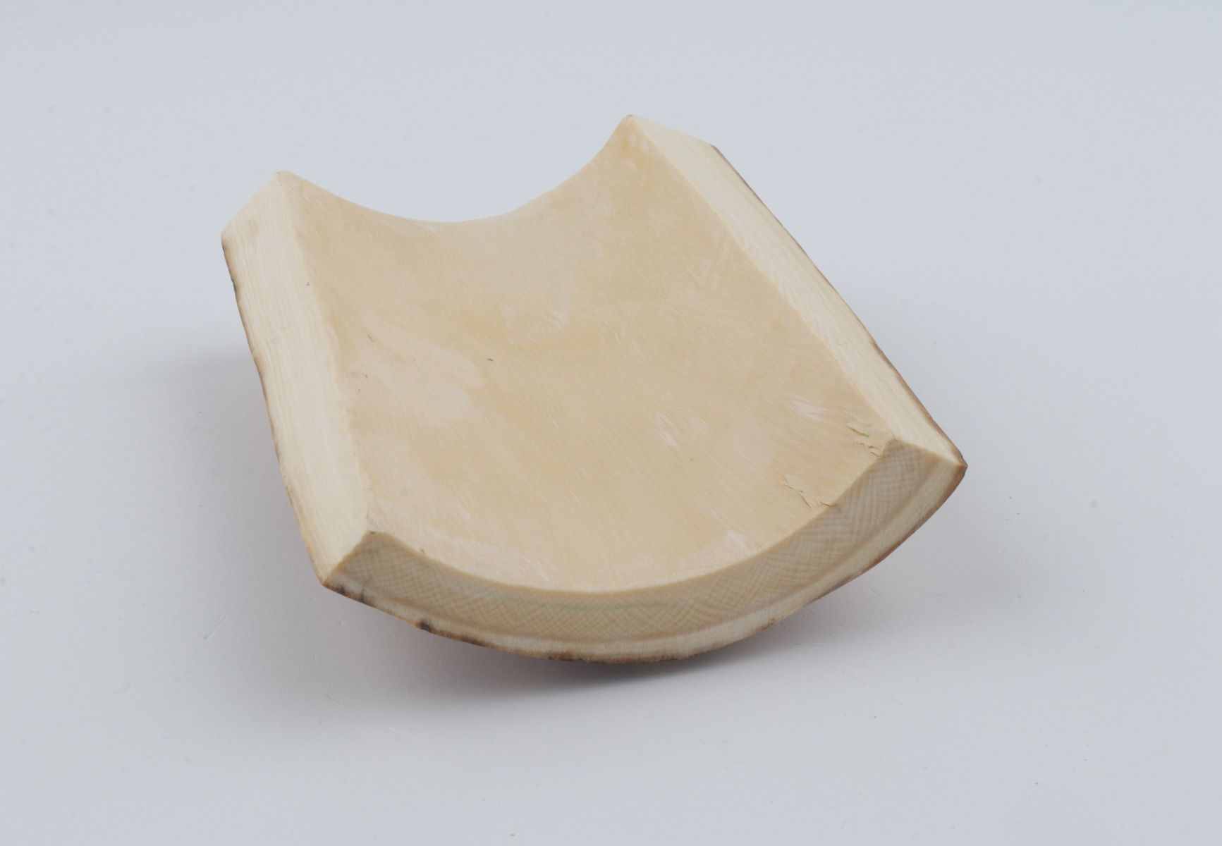 Beige-creme mammoth bark