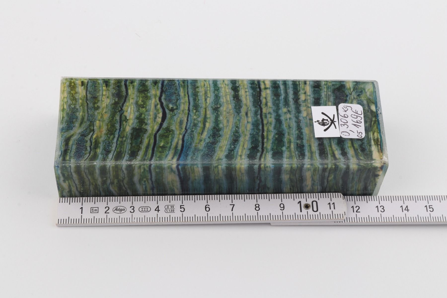 Stabilised mammoth molar block