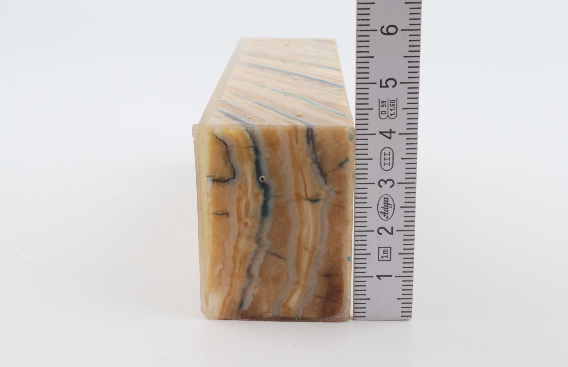 Stabilised mammoth molar block