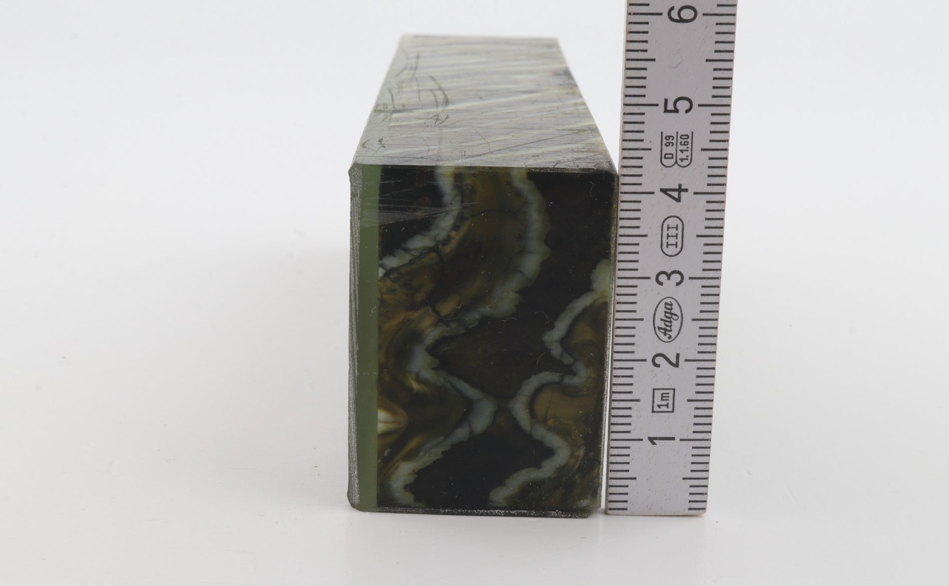 Stabilised mammoth molar block
