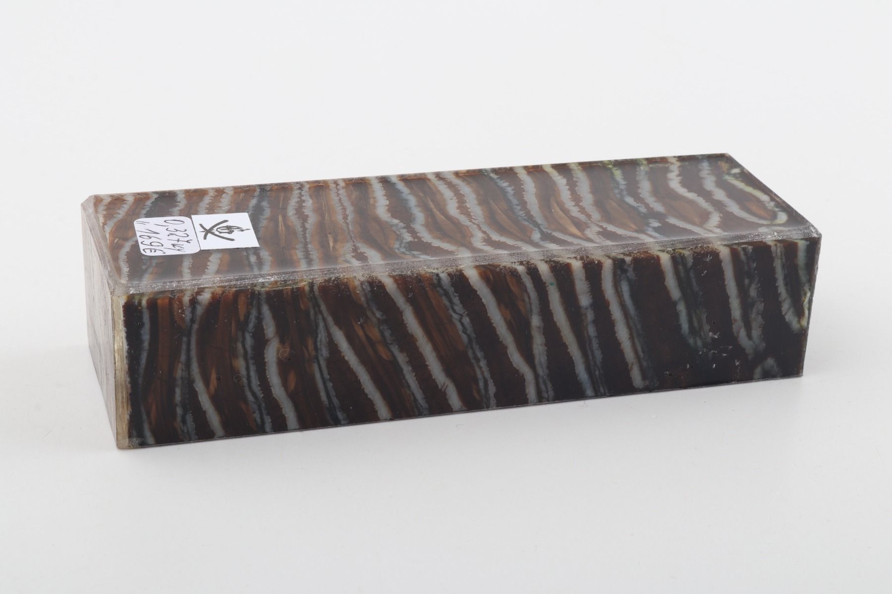Stabilised mammoth molar block