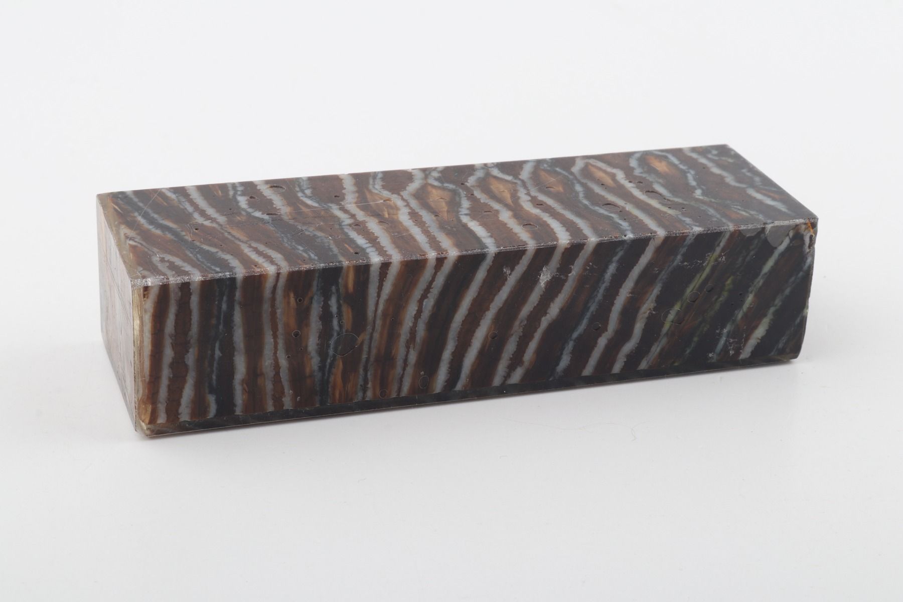 Stabilised mammoth molar block