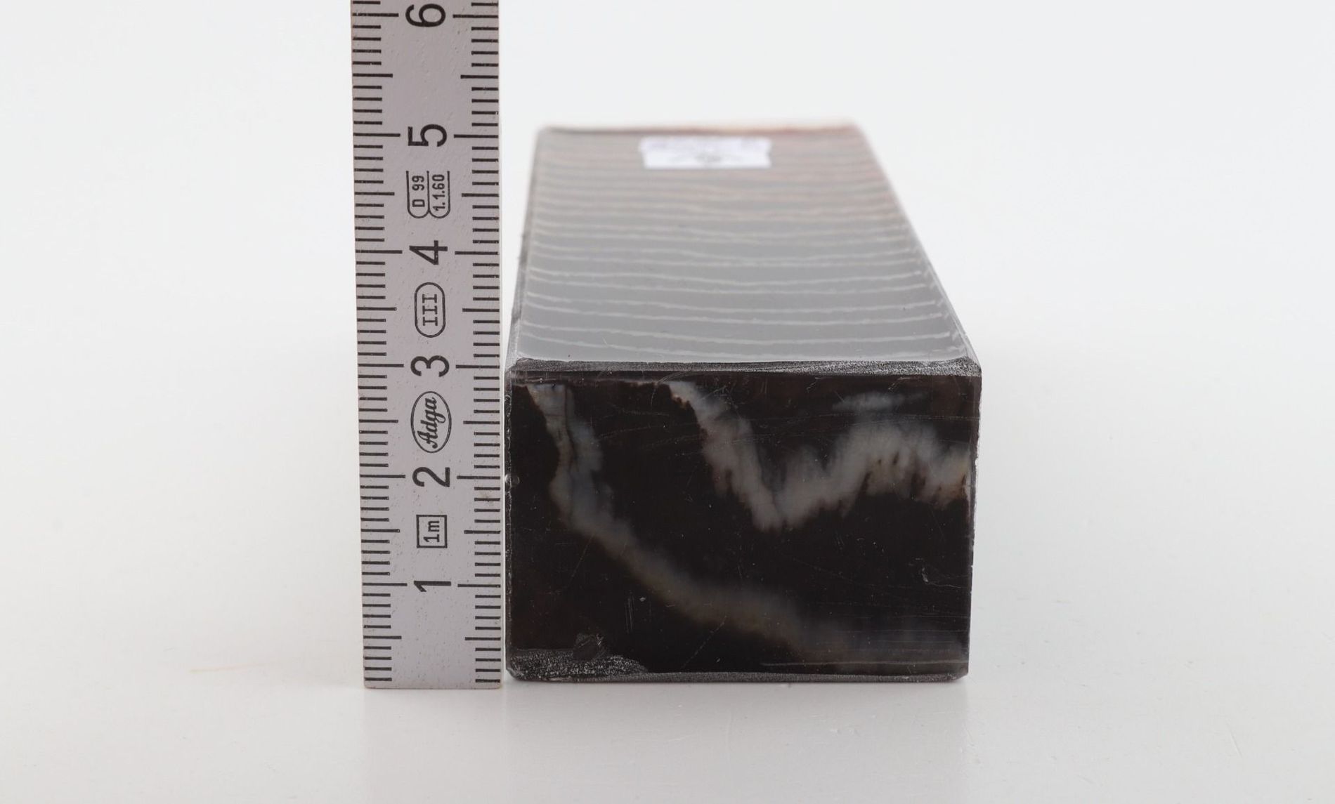 Stabilised mammoth molar block