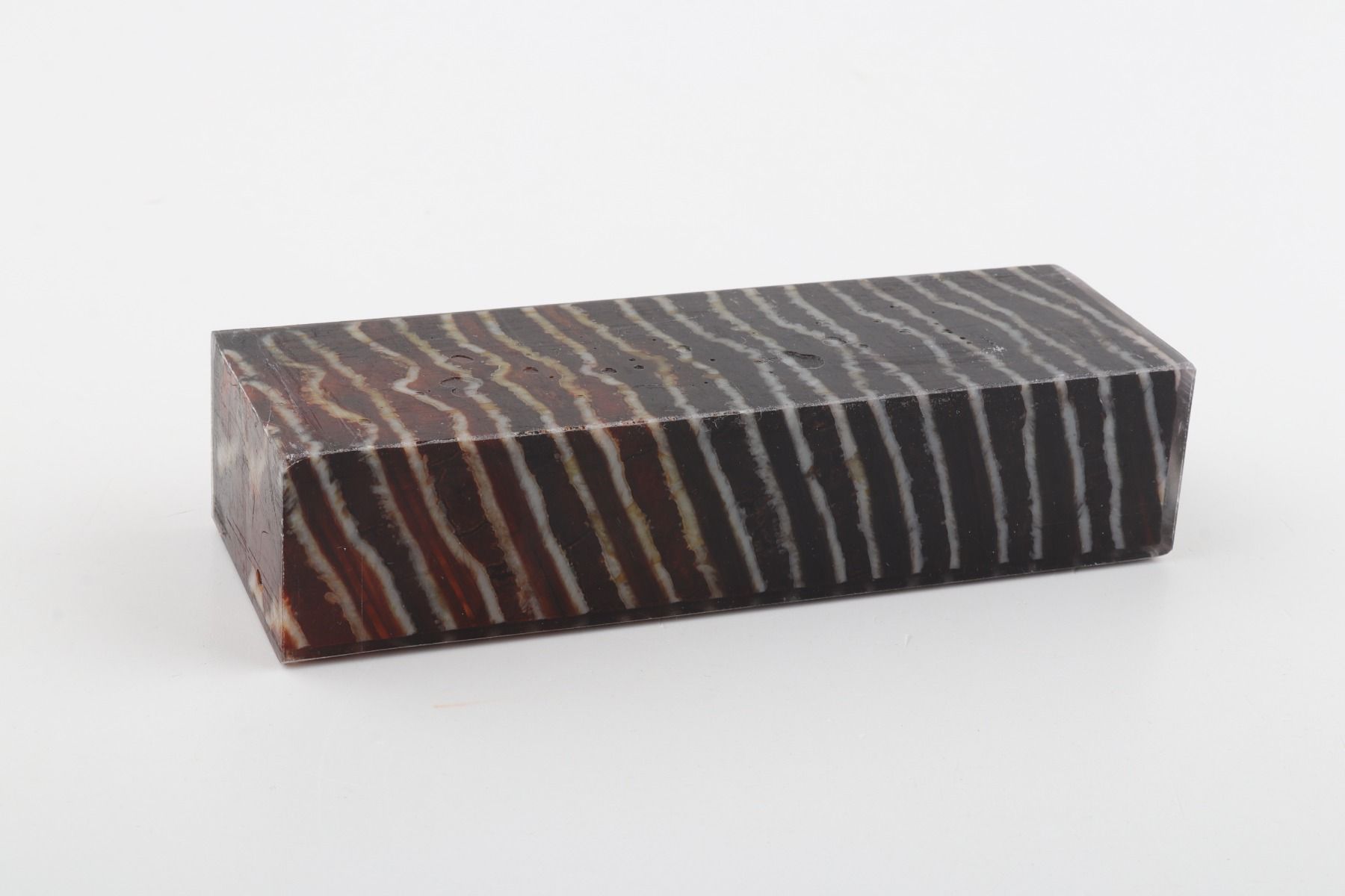 Stabilised mammoth molar block