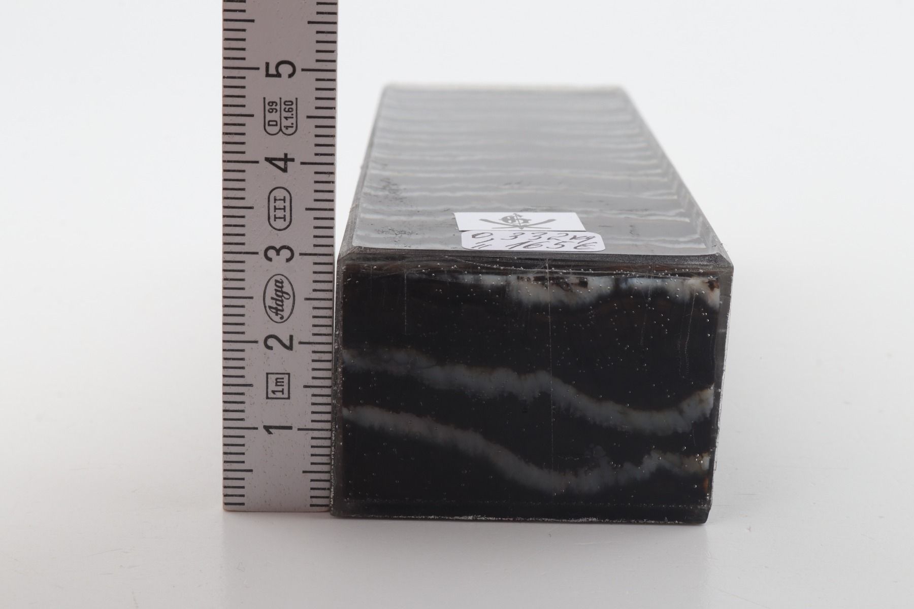 Stabilised mammoth molar block