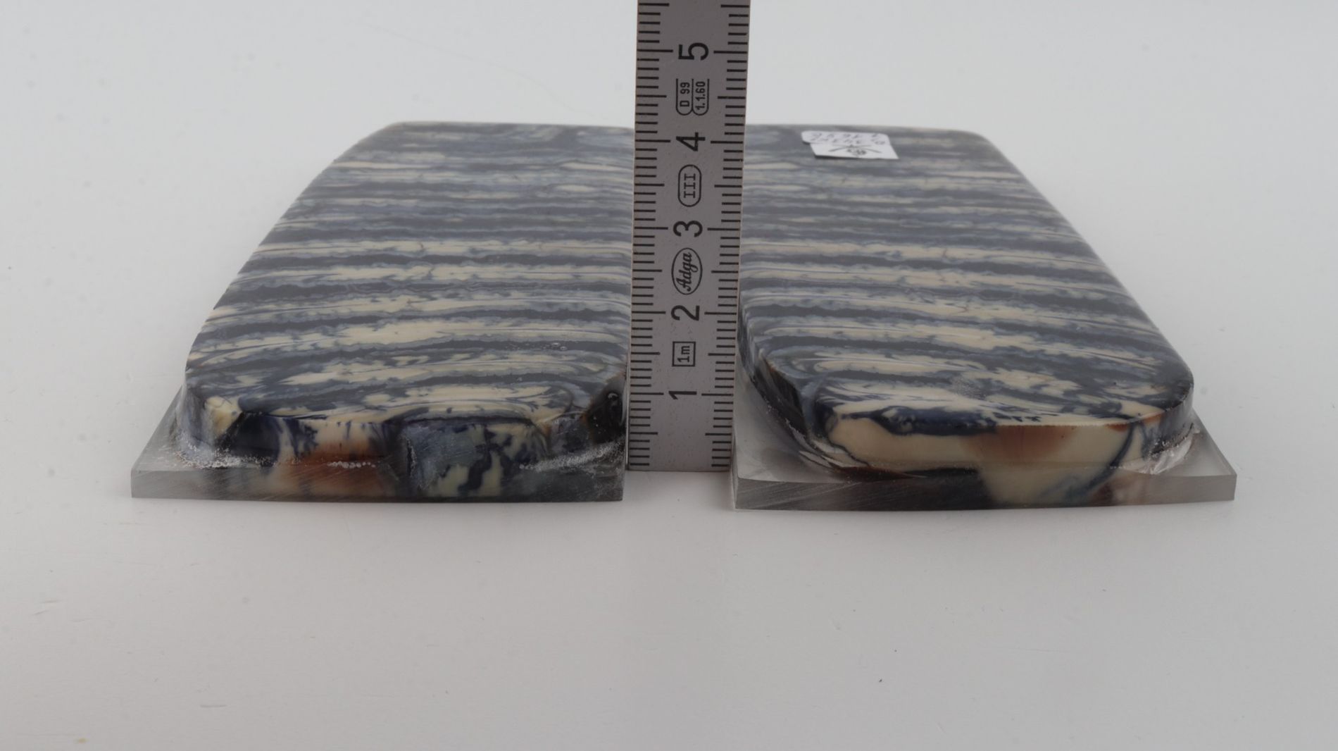 Stabilised mammoth molar scales