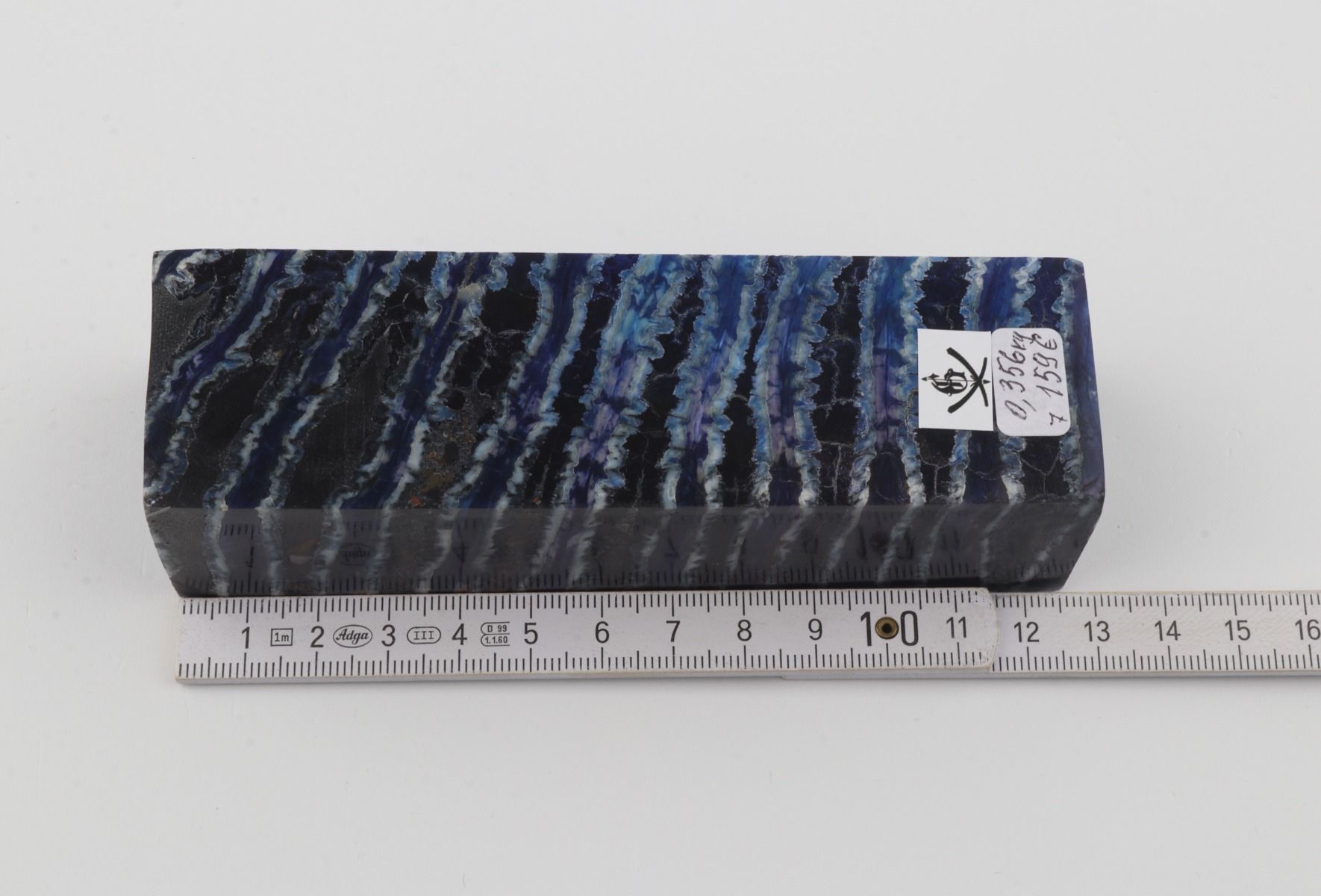Stabilised mammoth molar block