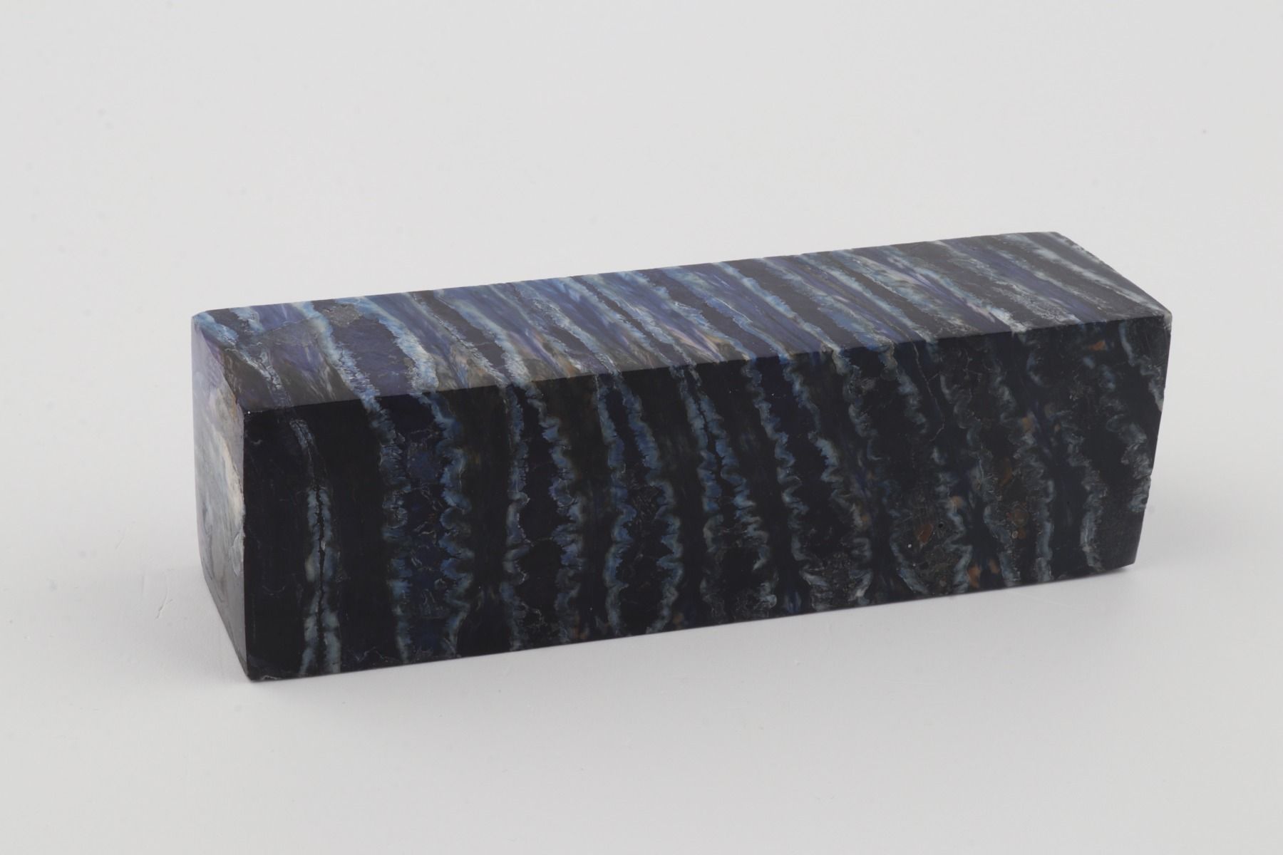 Stabilised mammoth molar block