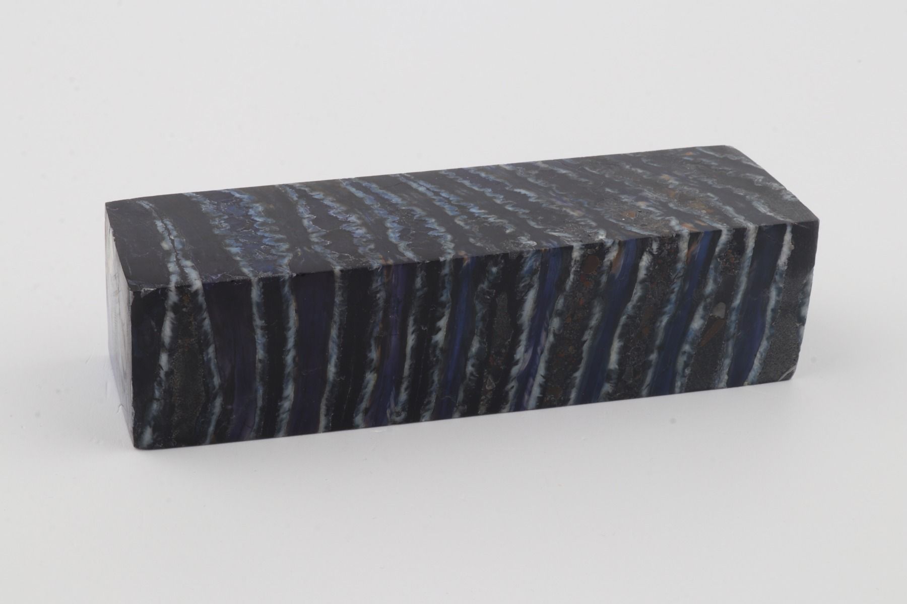 Stabilised mammoth molar block