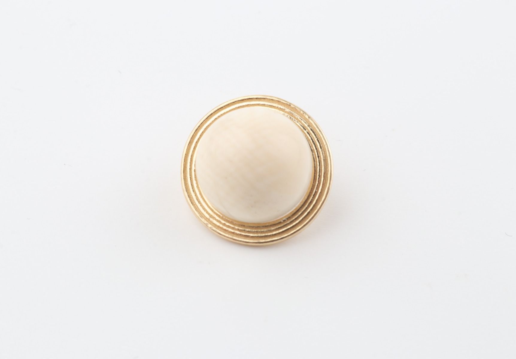 The Saturn Mammoth Ivory Pendant
