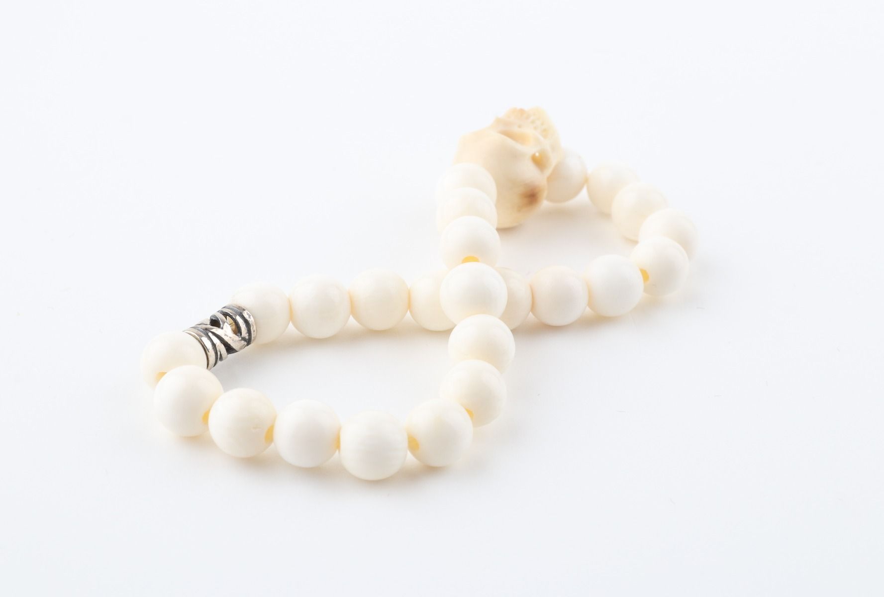 Skull Accent Mammoth Ivory Bracelet