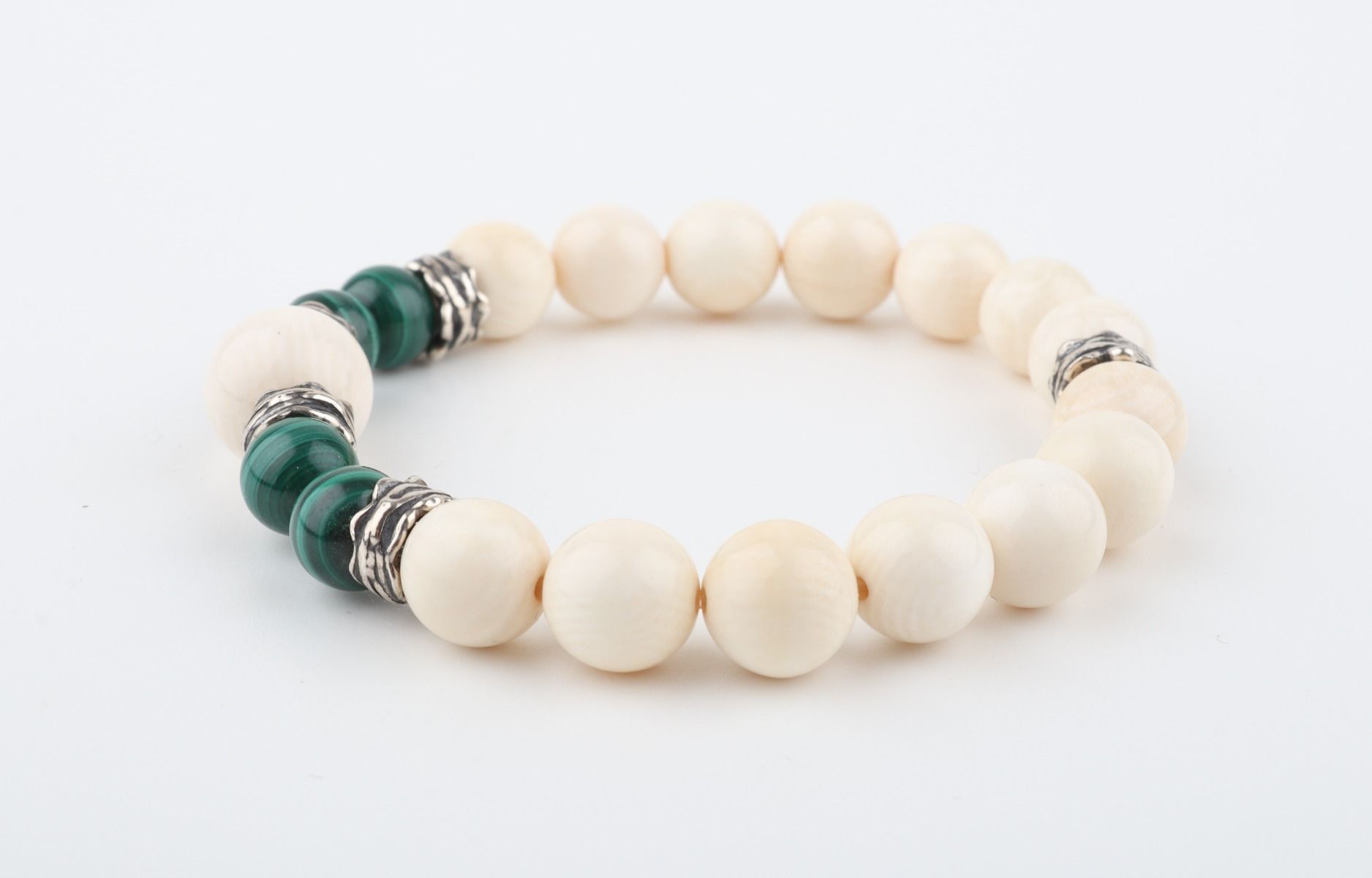 The Cleo Green Bracelet With Oxidized Silver