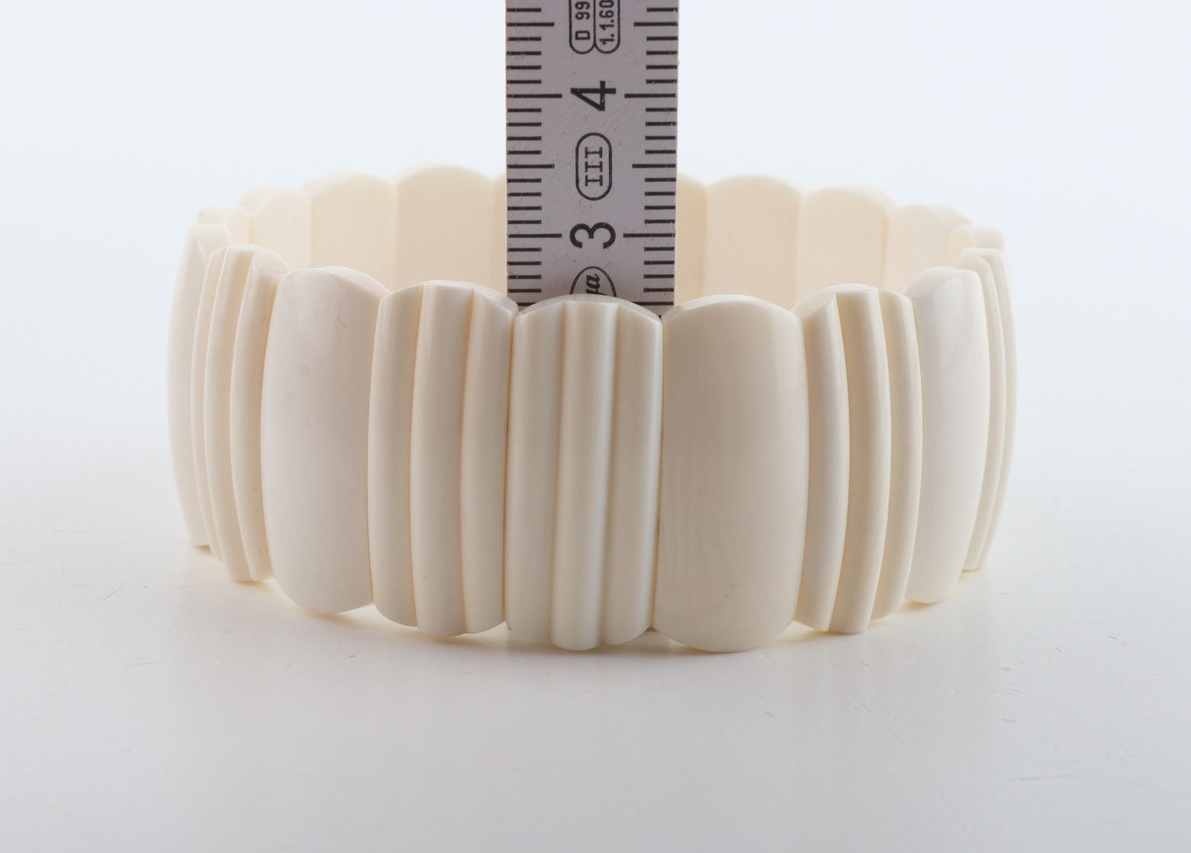 White mammoth ivory bangle