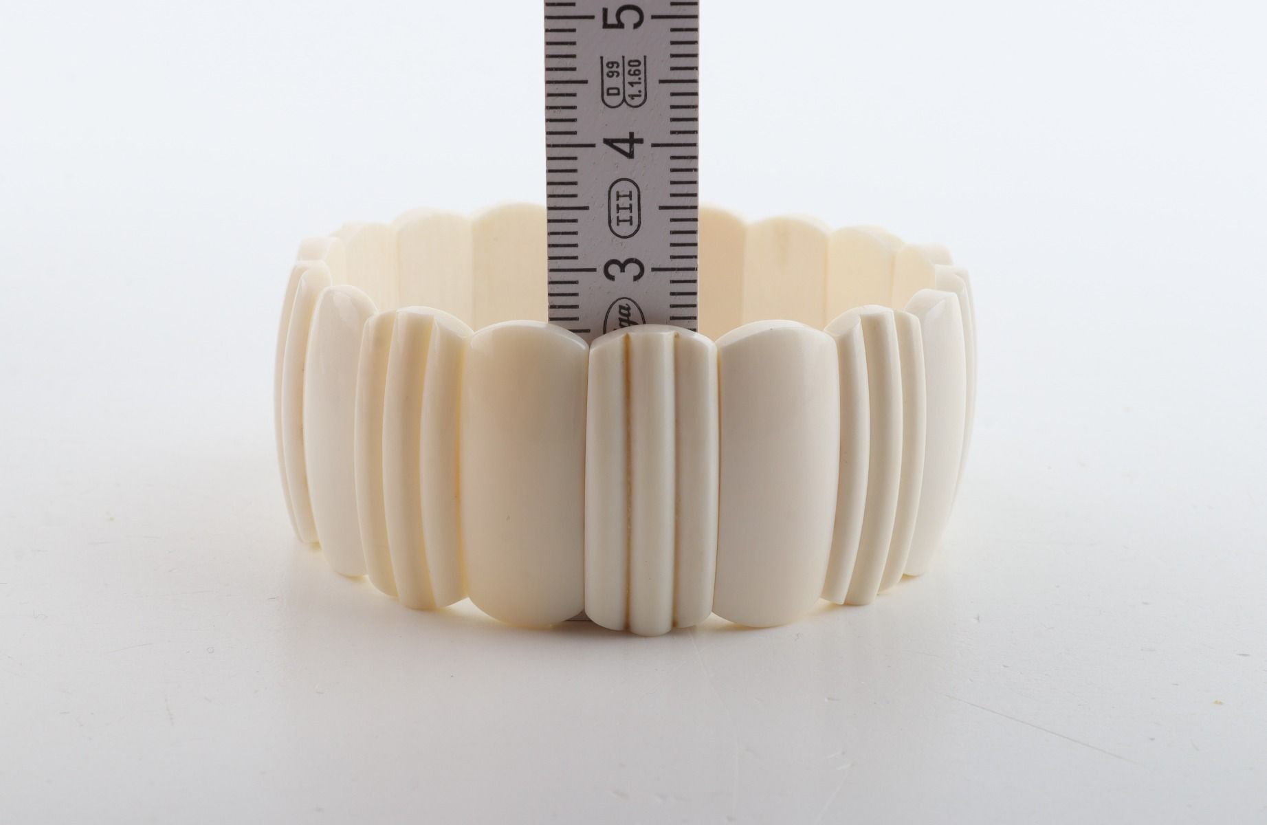 White mammoth ivory bangle
