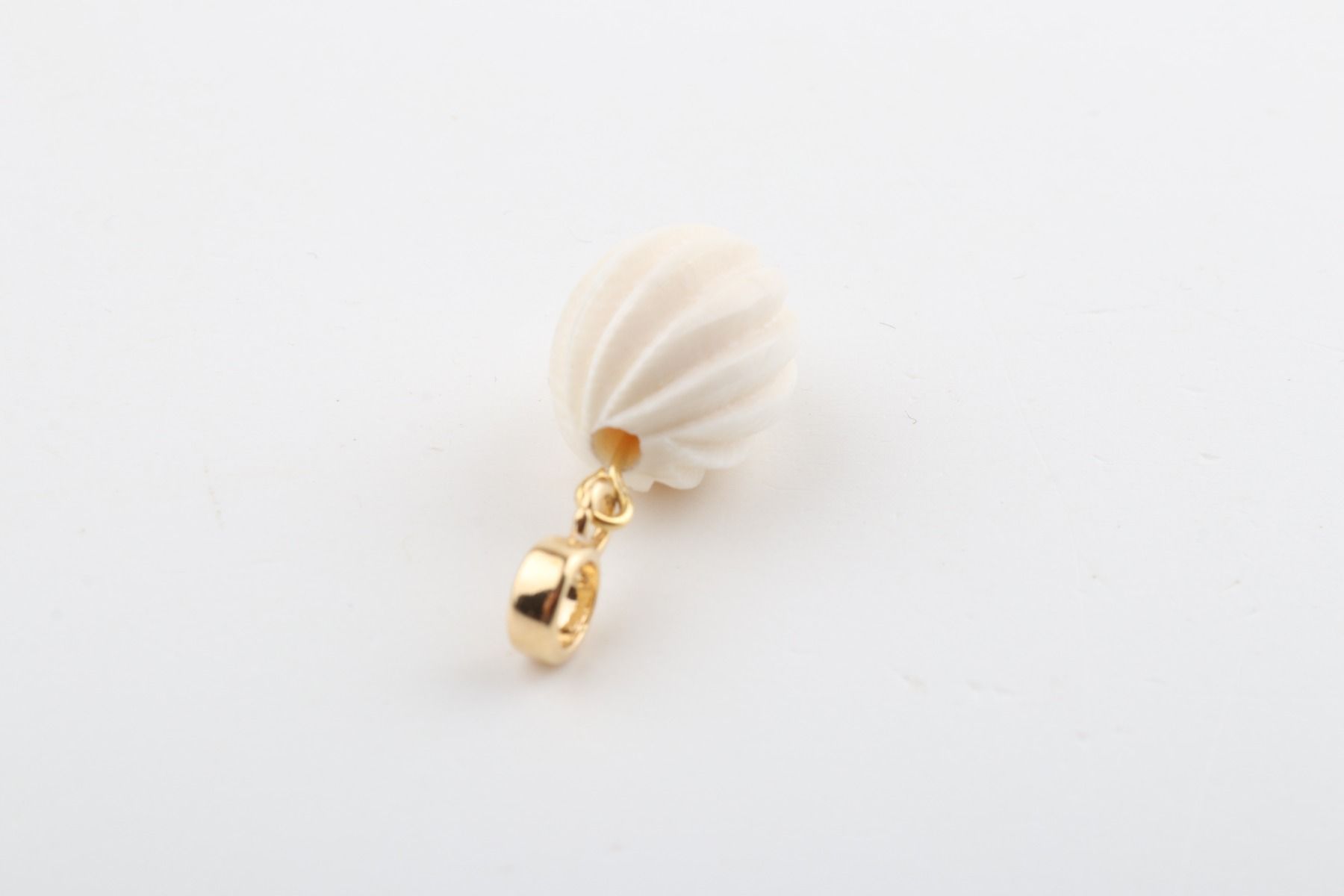 Oval Fluted Mammoth Ivory Pendant