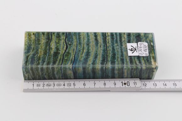 Stabilised mammoth molar block