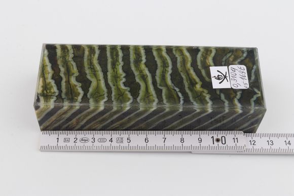 Stabilised mammoth molar block