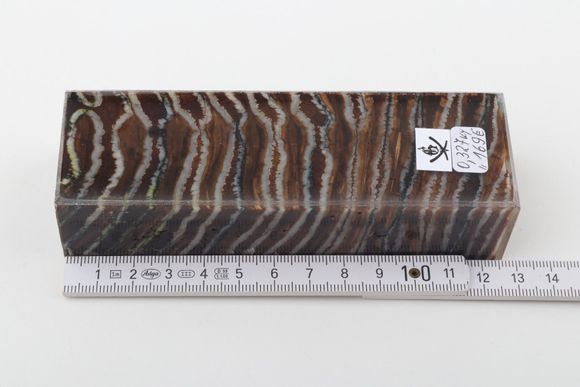 Stabilised mammoth molar block