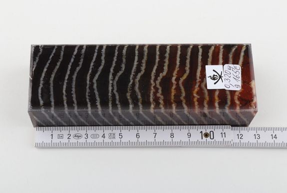 Stabilised mammoth molar block
