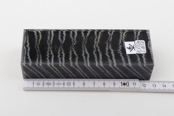 Stabilised mammoth molar block